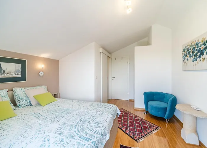 Holiday Home Kuca Sunca